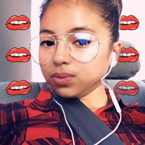 Meet your Posher, Gaby